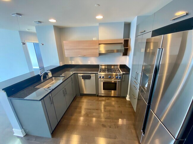 Building Photo - 88 E San Fernando St