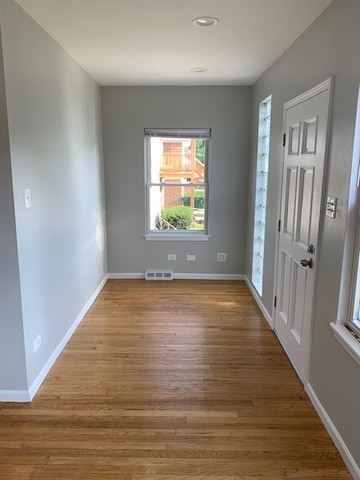 Foto del edificio - 2728 N Melvina Ave