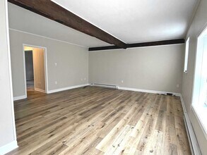 Building Photo - 3553 Maple St