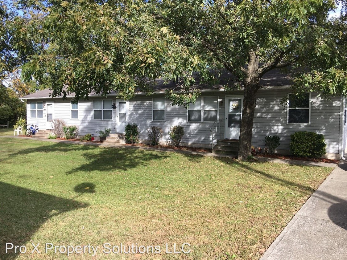 Primary Photo - 812 E Jackson St