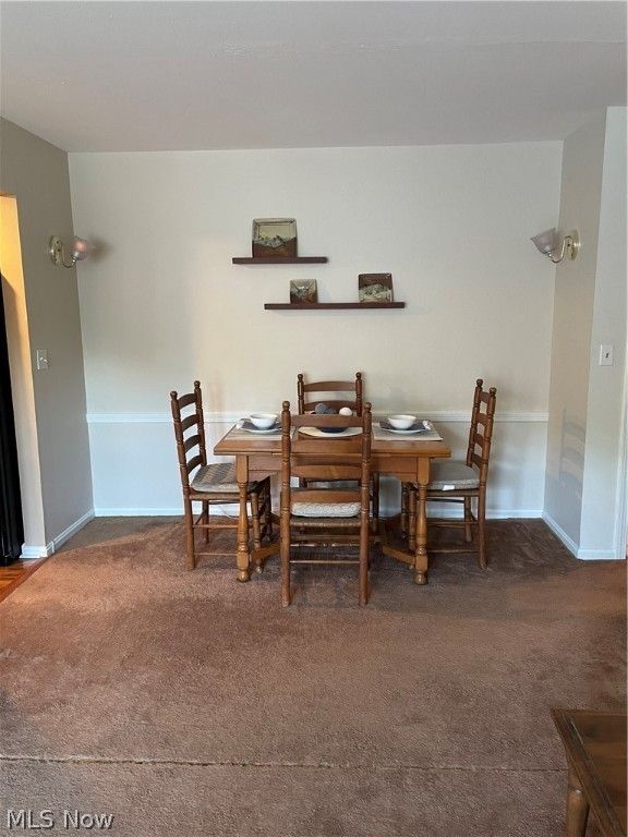 Foto del edificio - 6965 Carriage Hill Dr