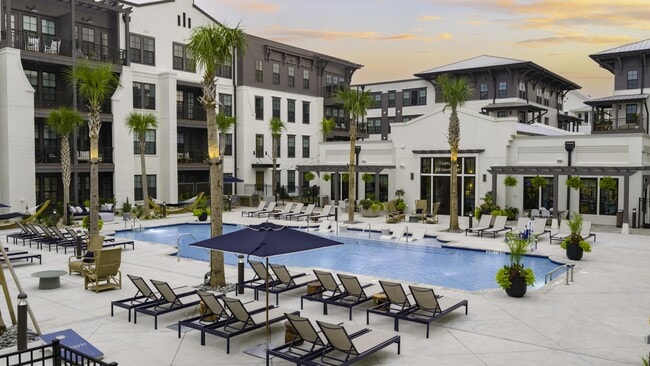 Foto del edificio - Atlantic Nowell Creek