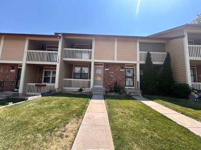 Building Photo - NORTHGLENN, BIG 3 LEVEL TOWNHOME, PRIVATE ...