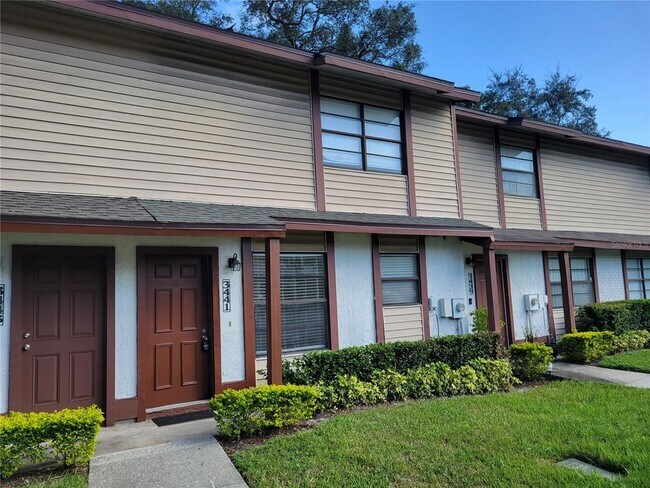 Foto del edificio - 3441 Oak Trail Ct