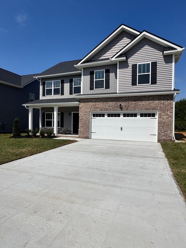 Building Photo - Maryville 37803 - Brand New 4 bedroom, 2.5 bath home - Contact Jackie Mills (865) 748-2851