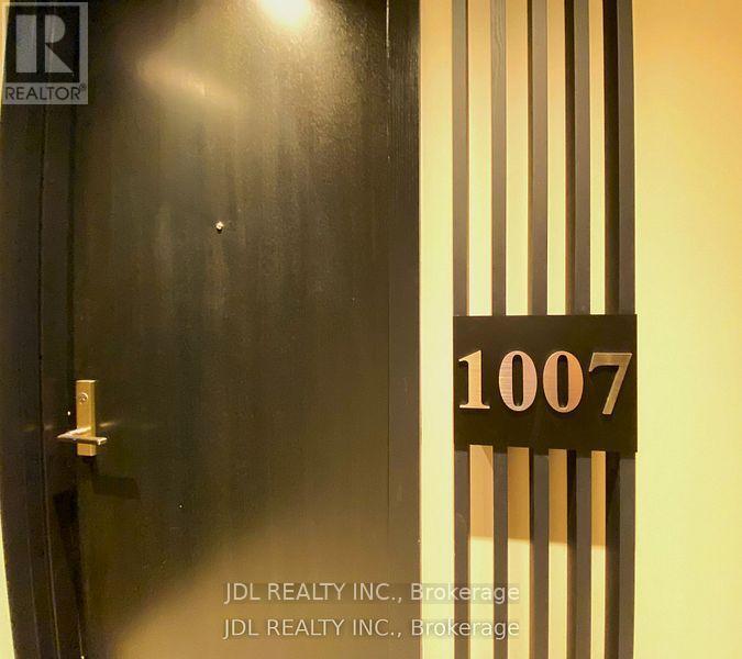 Photo principale - 81-1081 Wellesley St E