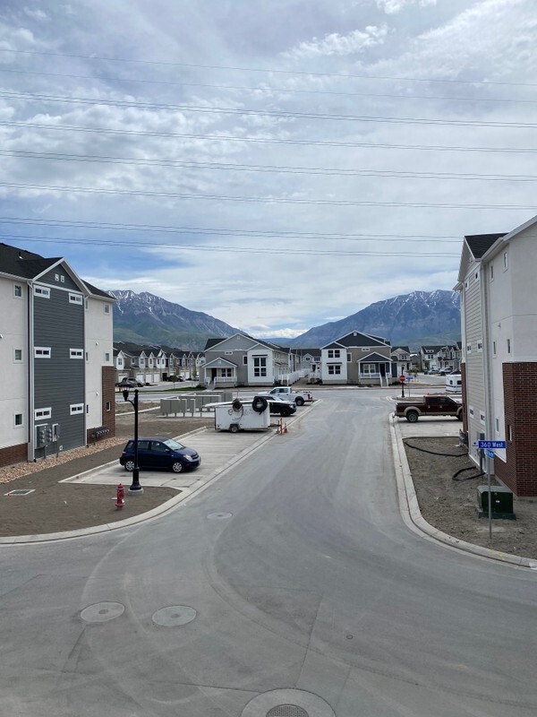 Building Photo - 549 N 360 W