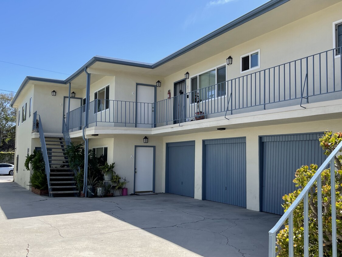 Unit C (Upstairs) - 4433 W 159th St