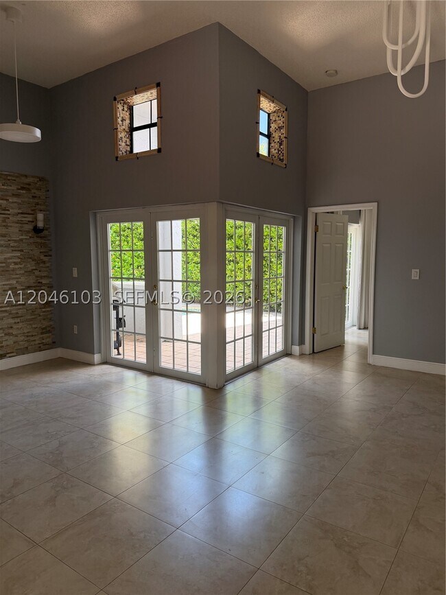 Foto del edificio - 616 SW 88th Pl E