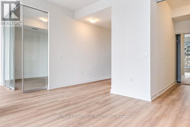 Building Photo - 1 Quarrington Ln