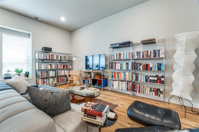 Foto del edificio - 5608 Lindell Ave