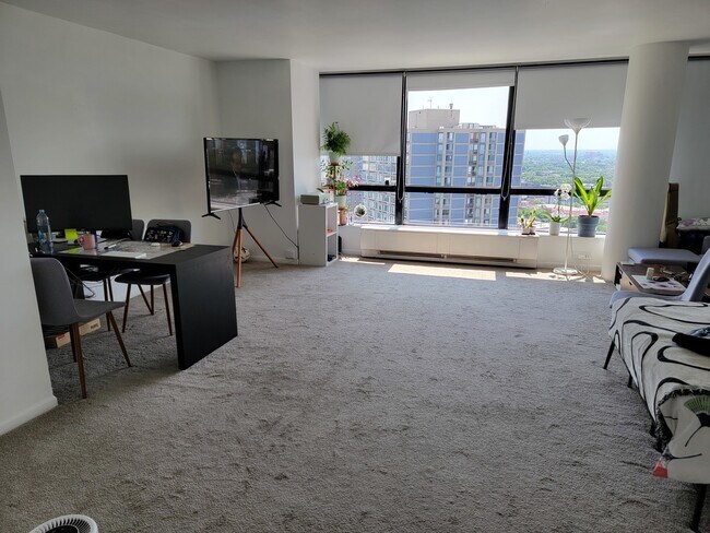 Foto del edificio - 5415 N Sheridan Rd