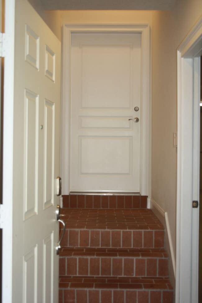 Building Photo - Price reduced! Beautiful Townhome in Pelic...