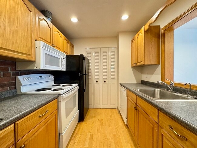 Foto del edificio - 25 Greentree Ln