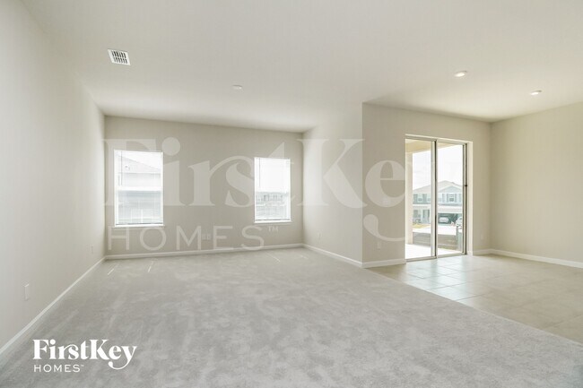 Foto del edificio - 3058 Hill Point St