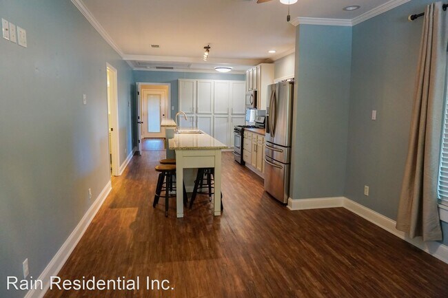 Building Photo - 2 br, 2 bath House - 308 Dewey Ave.