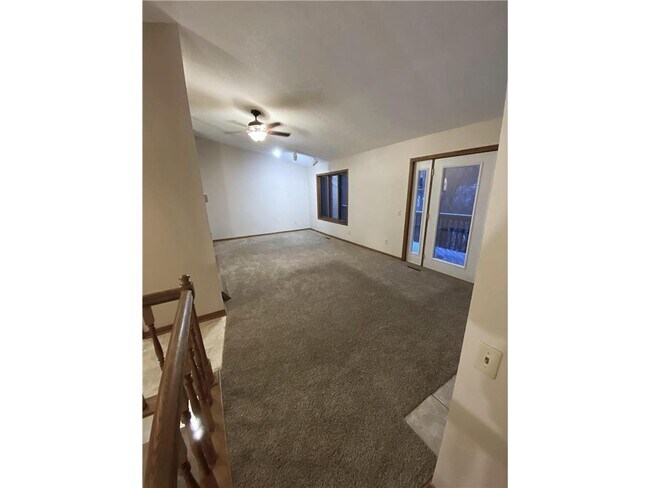 Building Photo - 453 Hunter Hill Rd
