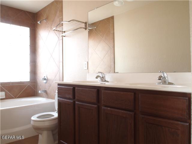 Building Photo - 14444 Desert Sage Dr