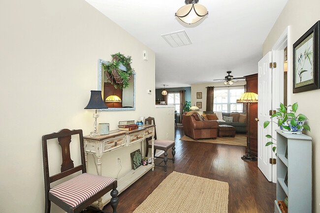 Building Photo - 2292 Hanover Ct