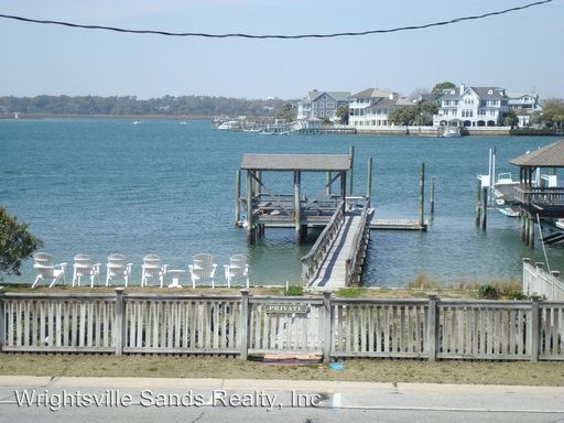 Building Photo - 220 S Lumina Ave