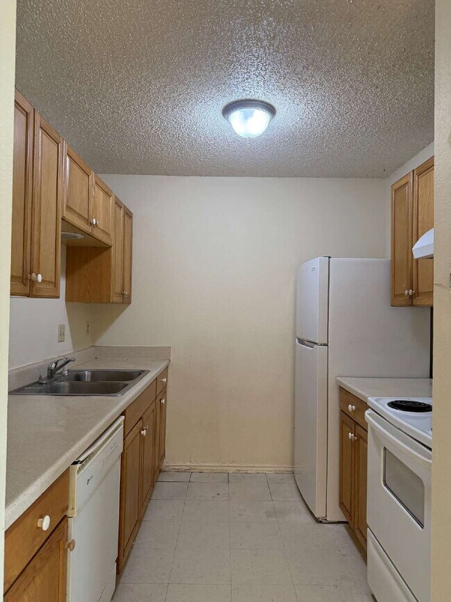 Foto del edificio - 5219 Meadow Rise St