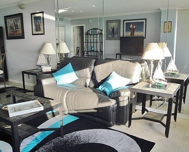 Foto del edificio - 6295 Bahia Del Mar Cir