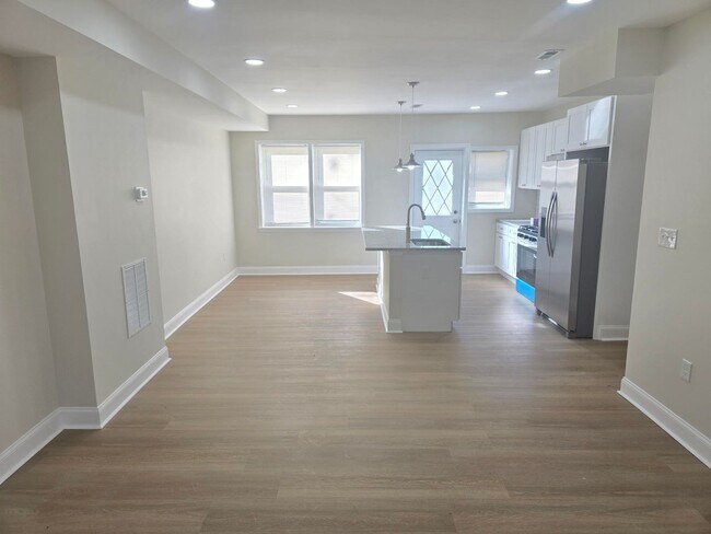 Foto del edificio - Beautiful 3 Bedroom 2.5 Bathrooms West Bal...