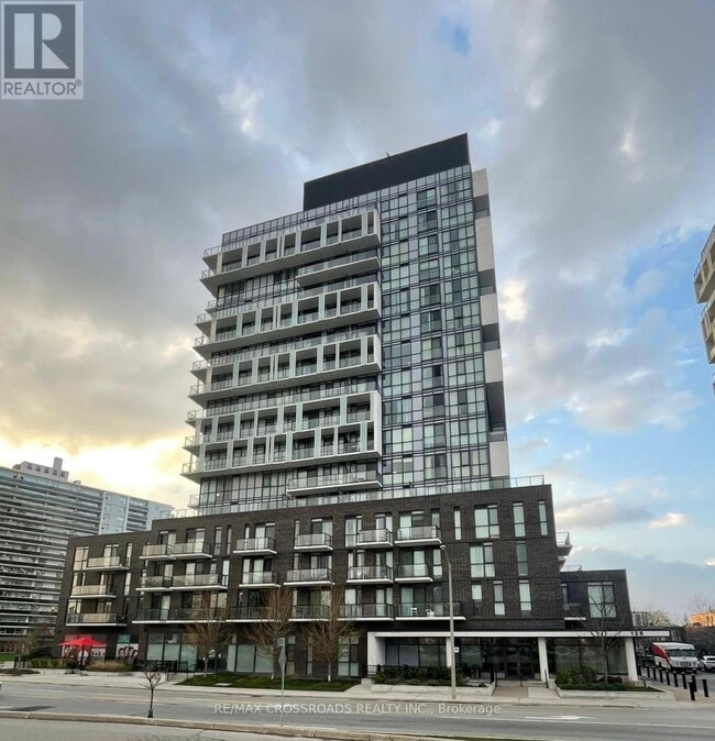 Building Photo - 128 Fairview Mall Dr