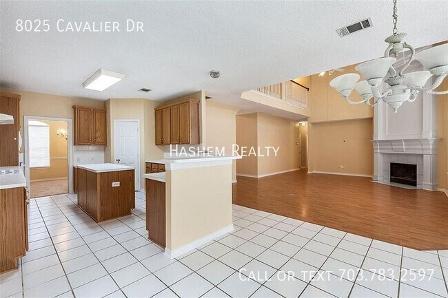 Foto del edificio - 8025 Cavalier Dr