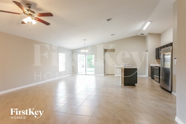 Foto del edificio - 1337 SW Goodman Ave