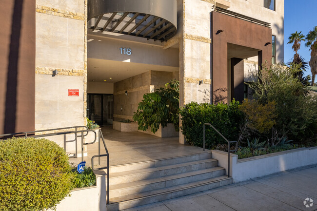 Entrance - Kenwood Terrace