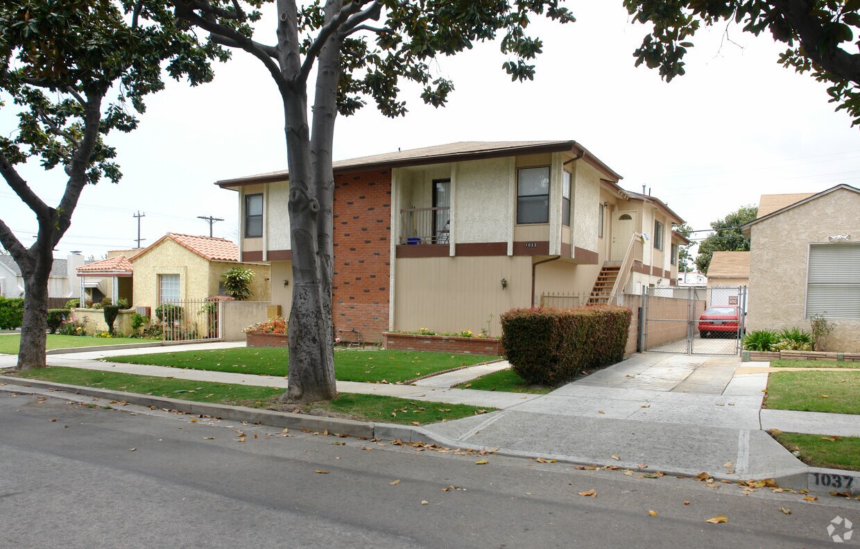 Building Photo - 1033 Willard Ave