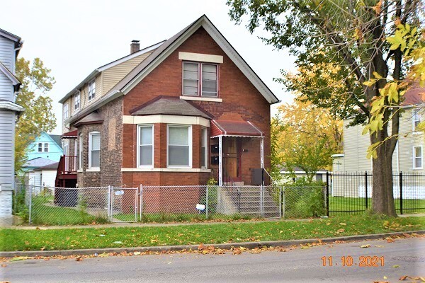Primary Photo - 135 W 110th St