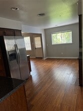 Building Photo - 618 Cedar Ln