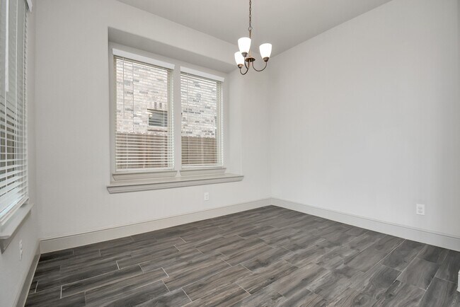 Foto del edificio - 22368 Misty Woods Ln