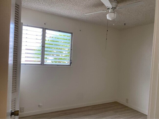 Photo - 908 Kahikolu Plz House