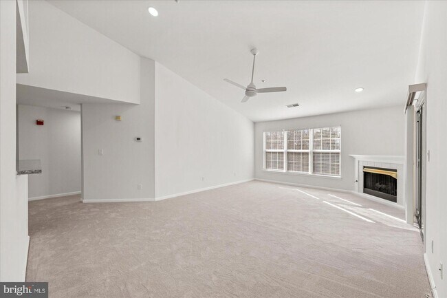 Foto del edificio - 6613 Netties Ln