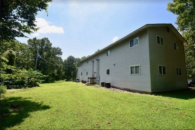 Building Photo - 100 Fox Ridge Rd