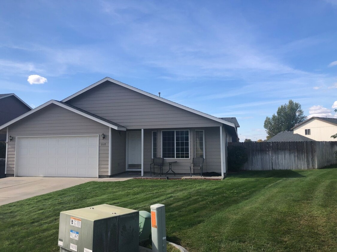 Building Photo - 3 bed 2 bath single family home for rent