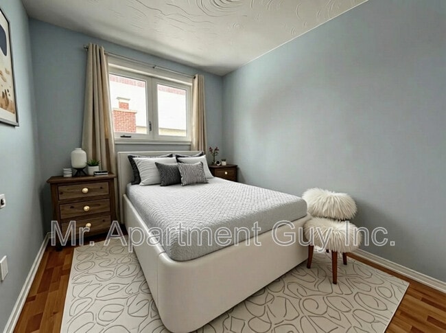 Building Photo - 19 Enola Ave