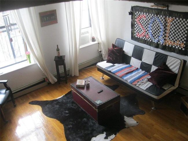 Foto del edificio - 677 Classon Ave