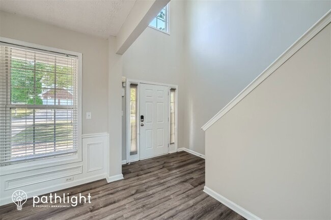 Building Photo - 733 Winbrook Drive