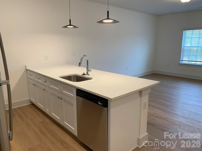 Foto del edificio - 3515 Markland Dr