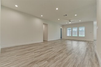 Building Photo - 14343 Red Ldg Trl
