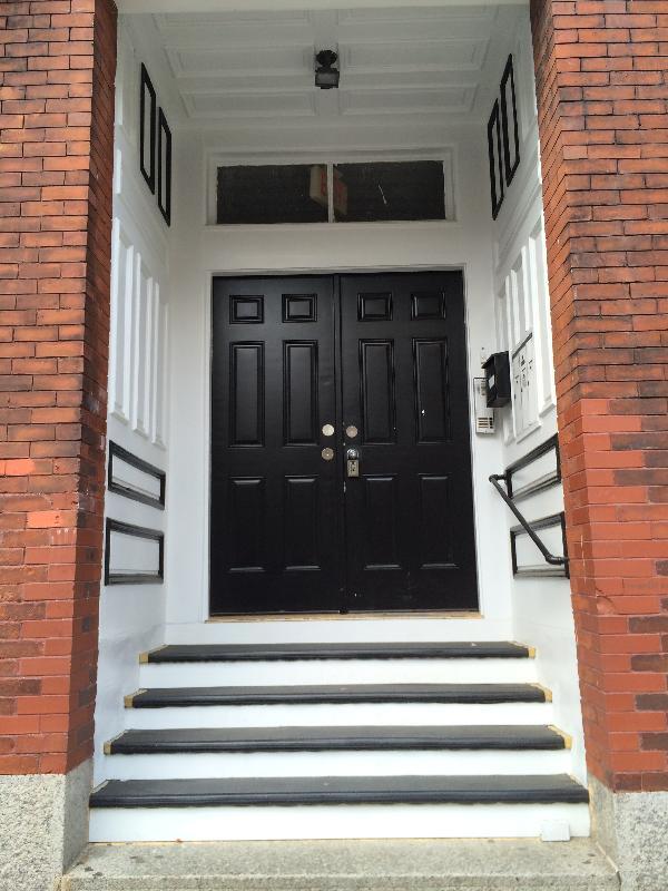 Building Photo - 340 Meridian St