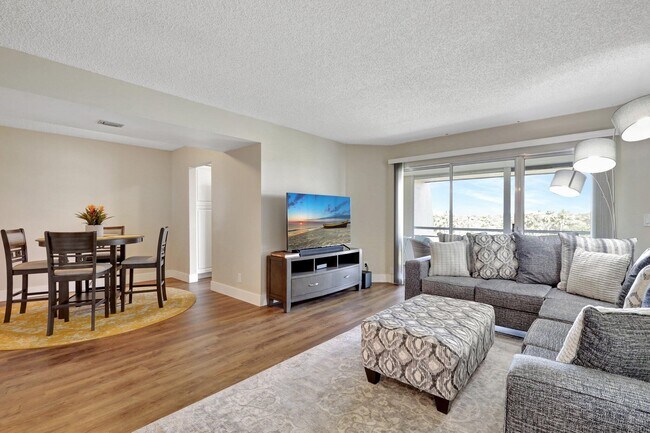Building Photo - 3951 Via Poinciana