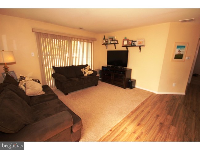 Building Photo - 1503 Hawthorne Ct