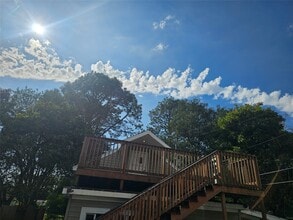 Building Photo - 1410 Lake Rd