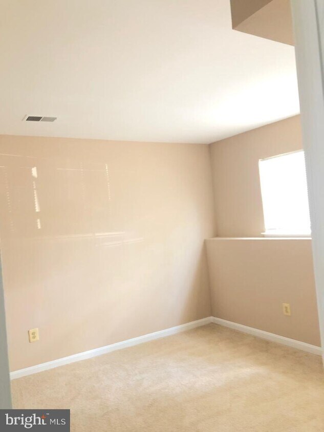 17254 Garcia Way, Dumfries, VA 22026 Townhouse for Rent in Dumfries