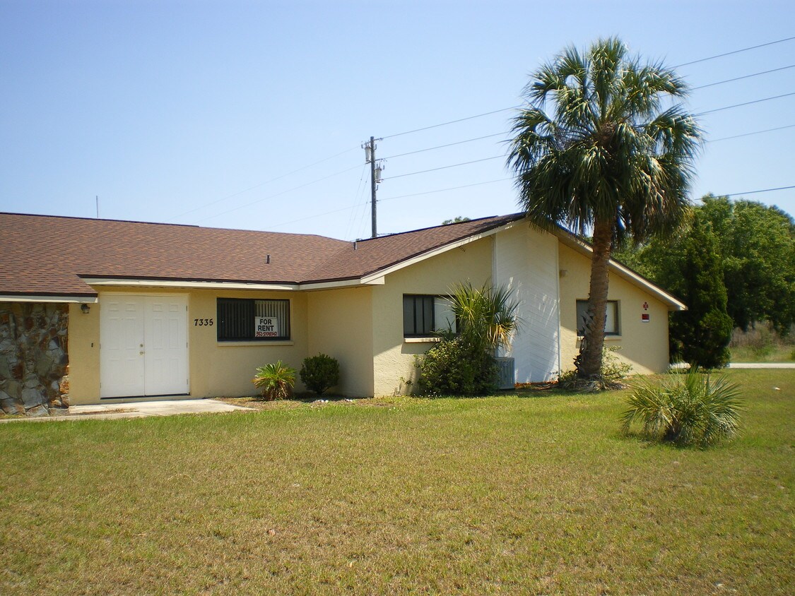 7335 Pond Cir, Spring Hill, FL 34606 Apartments in Spring Hill, FL